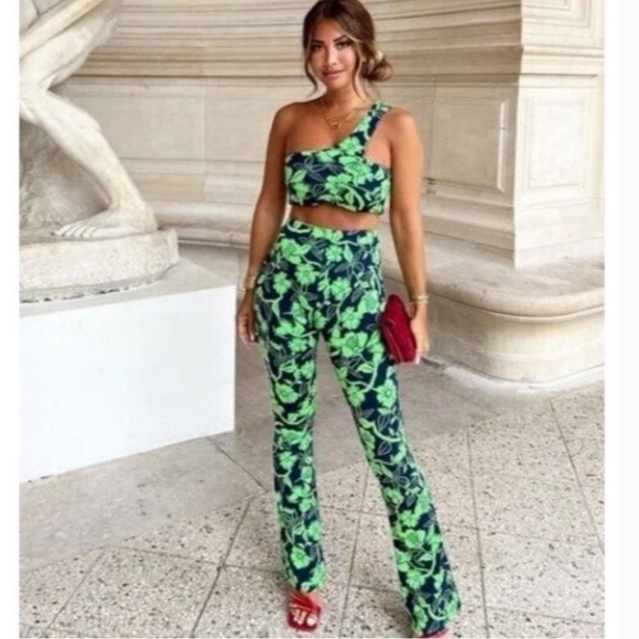 ZARA COORD SET NWT BLOGGERS FAVE TROPICAL PRINT NEON GREEN & NAVY - Picture 2 of 6